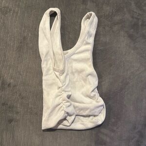 cute white shirt with ribbing on the sides